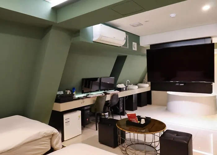 Hotel Shinchon Wol