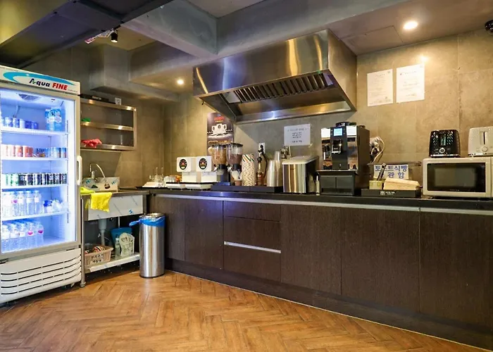 Hotel Shinchon Wol
