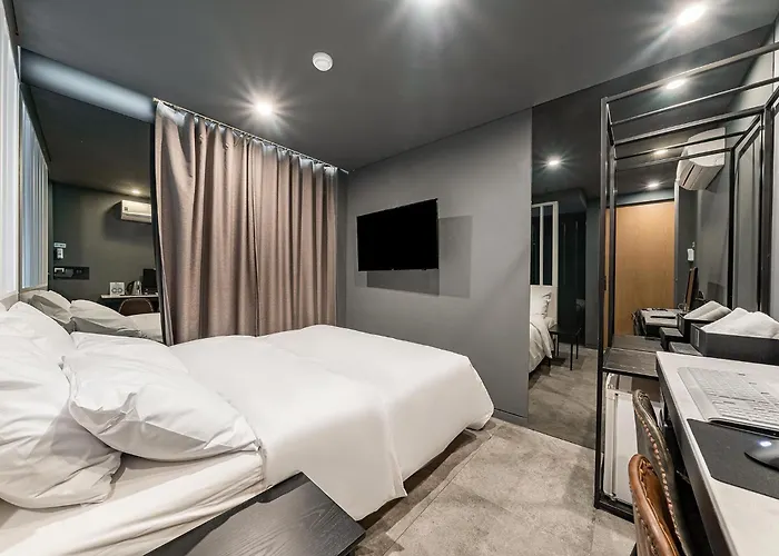 Hotel Shinchon Wol Seoul