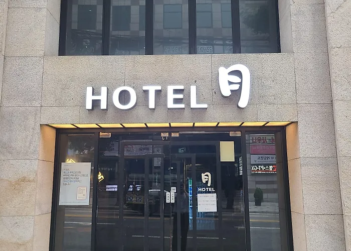 Hotel Shinchon Wol *