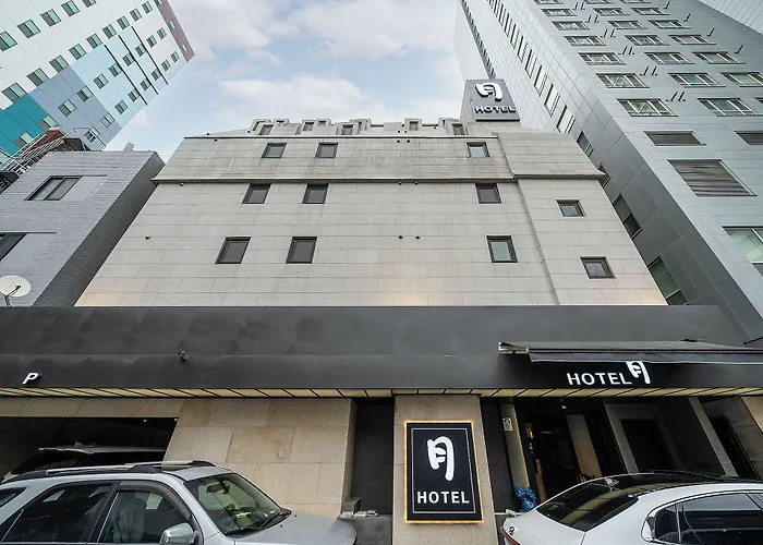 Shinchon Wol Hotel