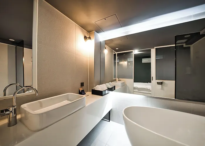 Hotel Shinchon Wol